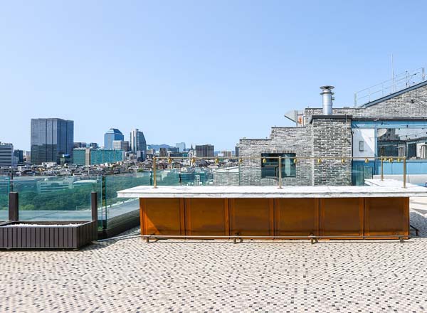 Rooftop bar Krug at Crescendo Hotel in Seoul