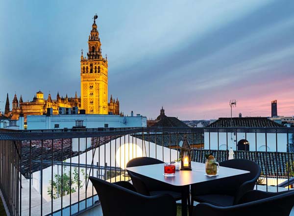 Rooftop bar La Giralda at Eurostars Sevilla Boutique in Seville
