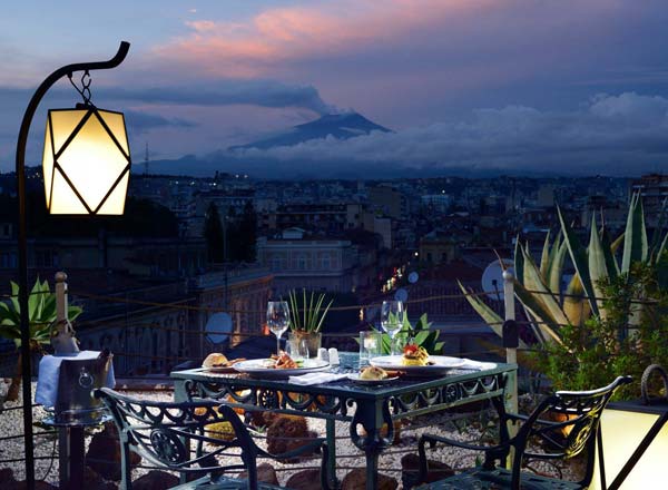 Rooftop bar Etnea Roof Bar & Restaurant in Sicily
