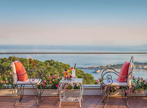 Rooftop bar Sky Rooftop Bar Taormina in Sicily