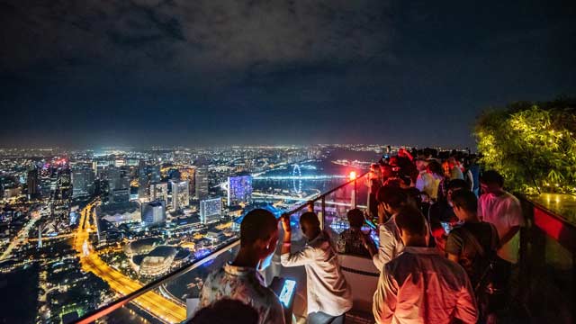 Rooftop bar 1-Altitude in Singapore