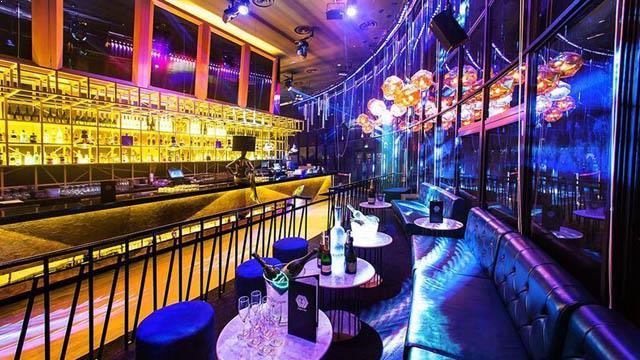 Empire Lounge Rooftop Bar In Singapore The Rooftop Guide