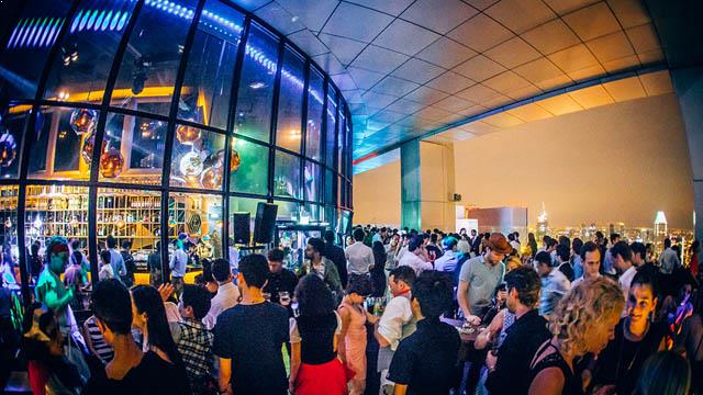 Empire Lounge Rooftop Bar In Singapore The Rooftop Guide