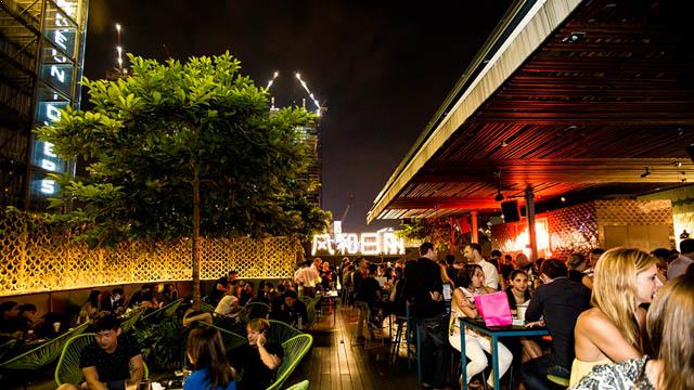 Rooftop bar Loof in Singapore