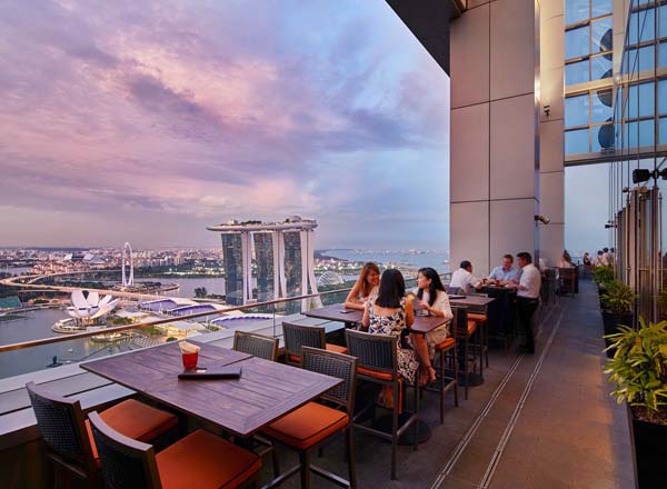 Rooftop bar LeVeL33 in Singapore