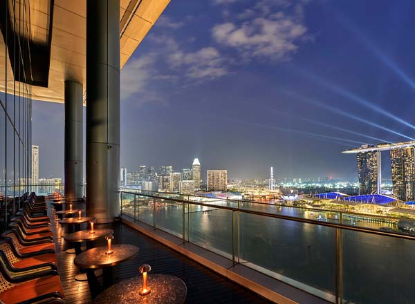 Rooftop bar VUE in Singapore