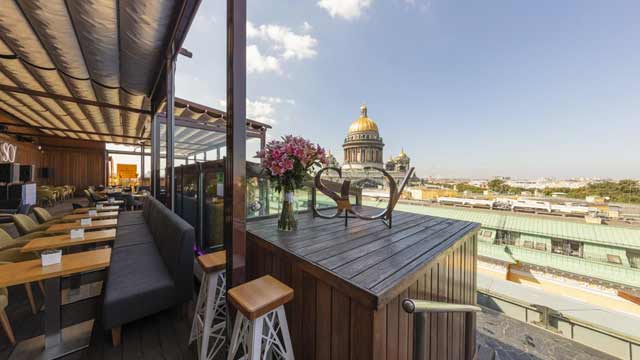 Rooftop bar HI SO Terrace in Saint Petersburg