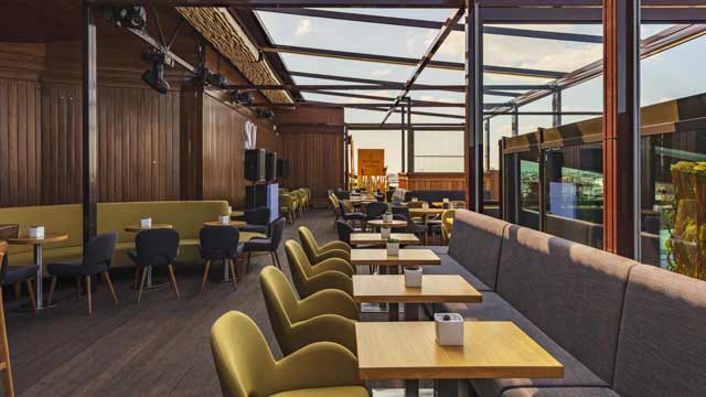 Rooftop bar HI SO Terrace in Saint Petersburg
