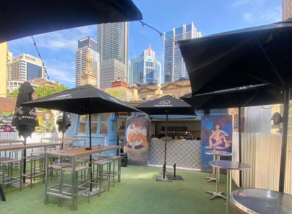 Rooftop bar Hotel Sweeney's in Sydney