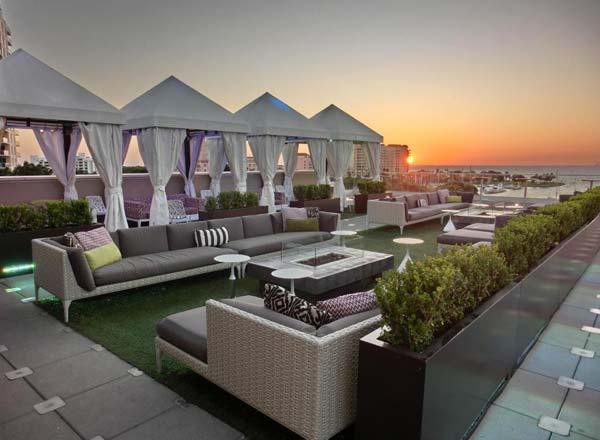 Rooftop bar Birchwood Canopy in Tampa Bay