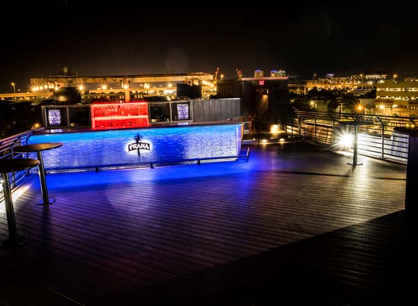 Rooftop bar Club Prana in Tampa Bay
