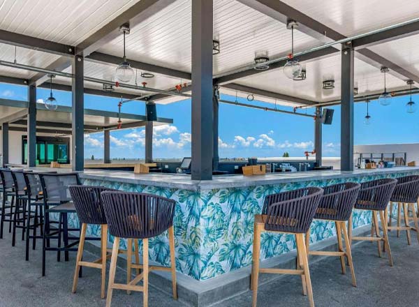 Rooftop bar Ember Rooftop Lounge at the Cambria Madeira Beach in Tampa Bay