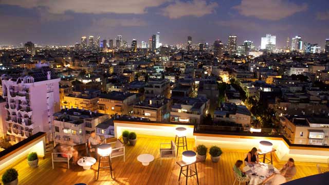 Rooftop bar Blue Sky in Tel Aviv