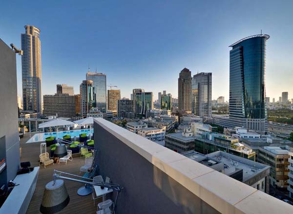 Rooftop bar Hotel Indigo Tel Aviv in Tel Aviv