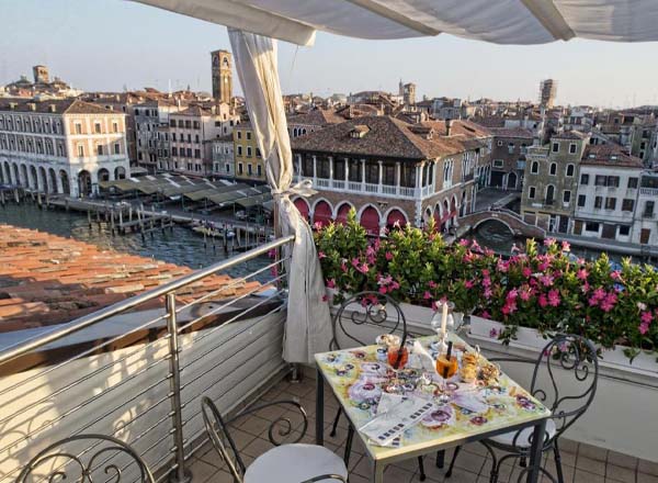Rooftop bar Terrazza Panoramica at Ca' Sagredo Hotel in Venice