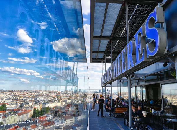 Rooftop bar 360° OCEAN SKY in Vienna