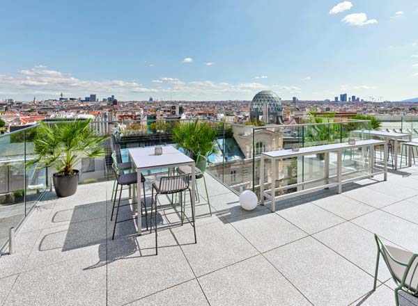 Rooftop bar Mariatrink in Vienna