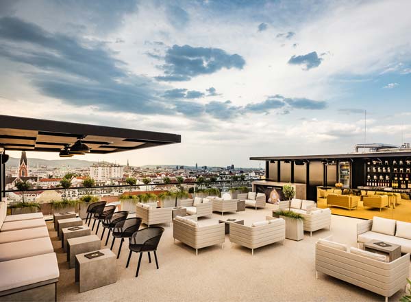 Rooftop bar MOOONS Rooftop Bar in Vienna