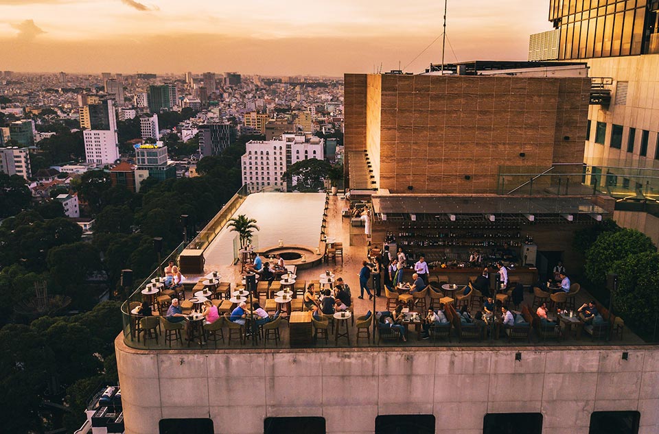 Hotel Des Arts Saigon - hotel with rooftop bar
