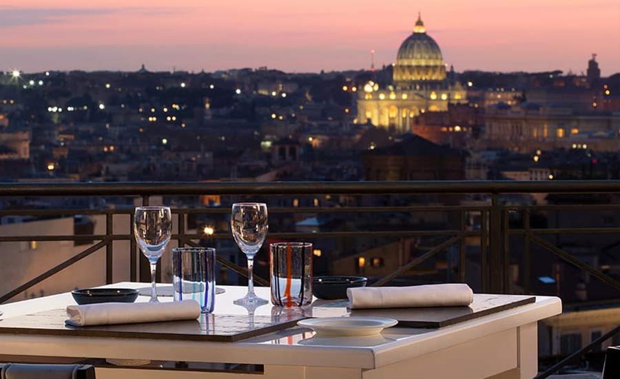 Romantic rooftop restaurant - The Flair