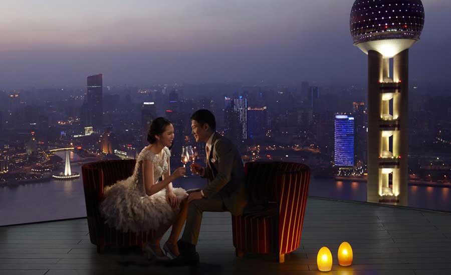 Romantic rooftop restaurant - Flair at Ritz-Carlton