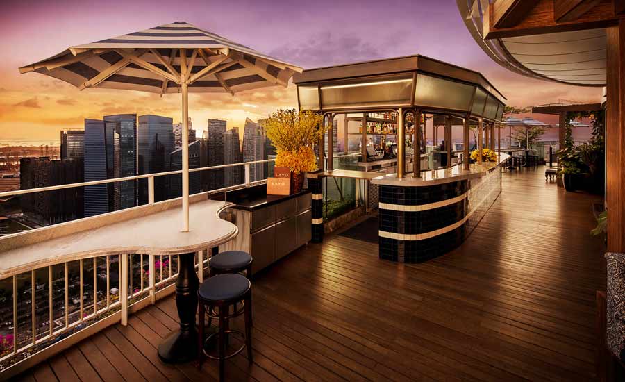 Romantic rooftop restaurant - Lavo