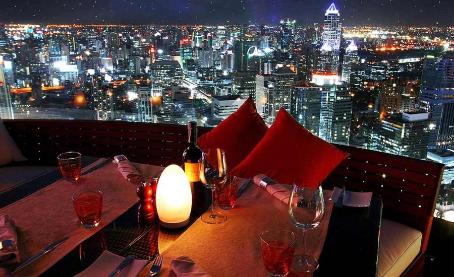 Romantic rooftop restaurant - RedSky