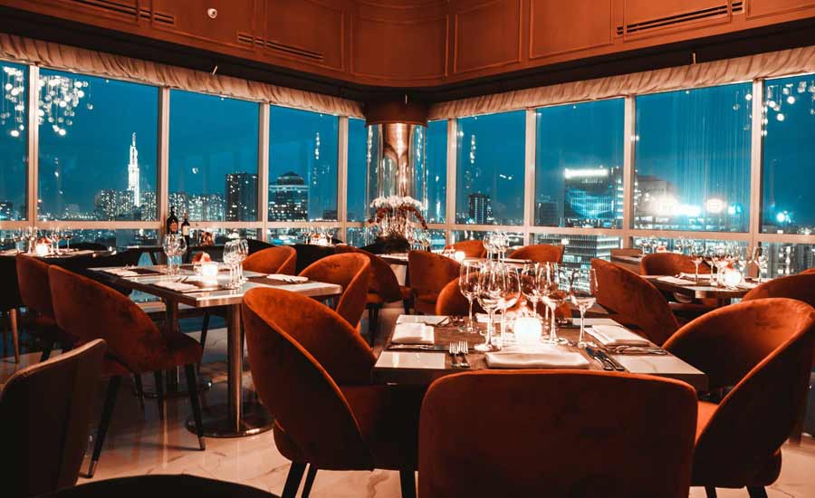 Romantic rooftop restaurant - Shri Restaurant & Lounge
