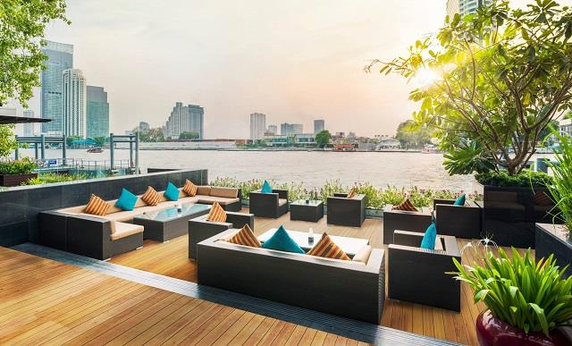 Rooftop brunch Bangkok