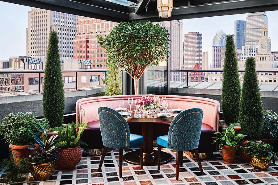 6 Best Rooftop Restaurants in Boston [2024 UPDATE]