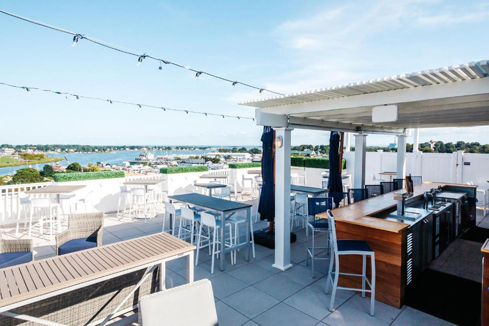 Best Rooftop Bars Connecticut - Sono Sky Bar