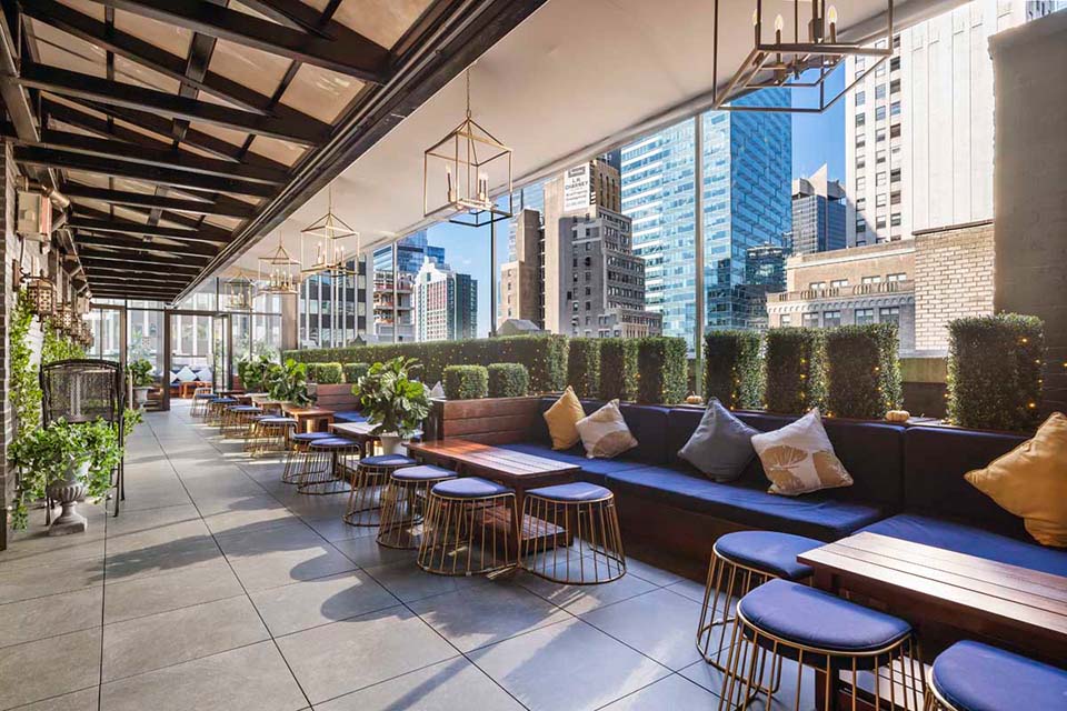 14 Best Rooftop Bars on Manhattan [2023 UPDATE]