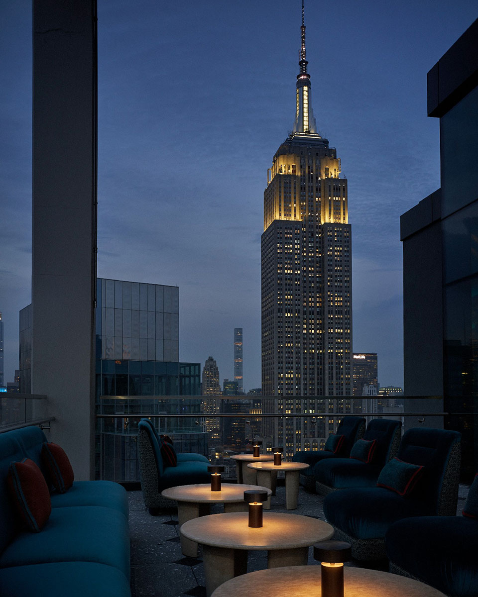 Manhattan Rooftop View, Skellig2008