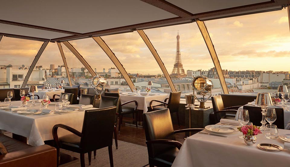Amazing restaurant with view of Eiffel Tower, Paris