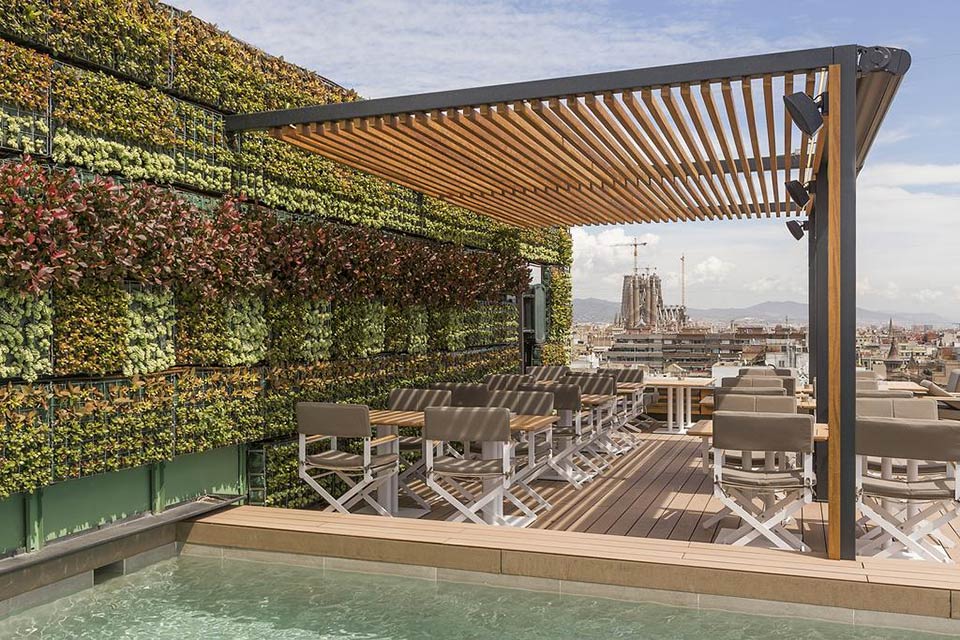 9 Best Rooftop Restaurants in Barcelona info]