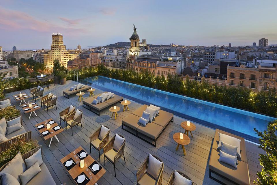 Løft dig op Regnskab ballade 9 Best Rooftop Restaurants in Barcelona [complete info]
