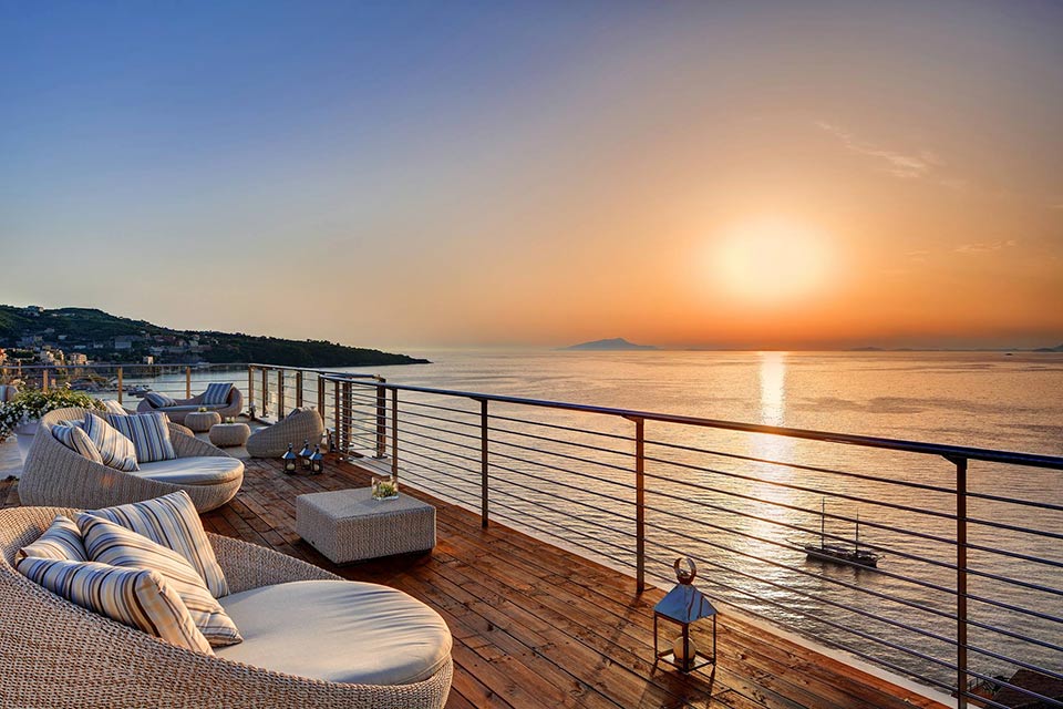 15 best rooftop bars for a beautiful sunset