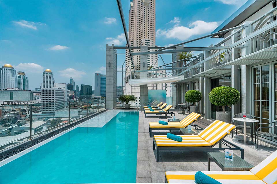 Rooftop pool in Bangkok, Akara Hotel