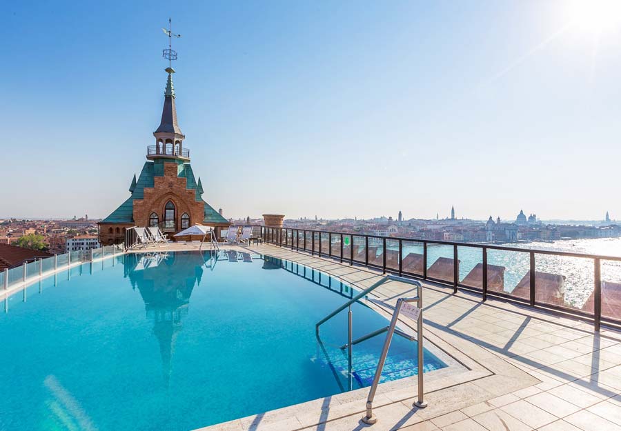 highest rooftop pool in the world