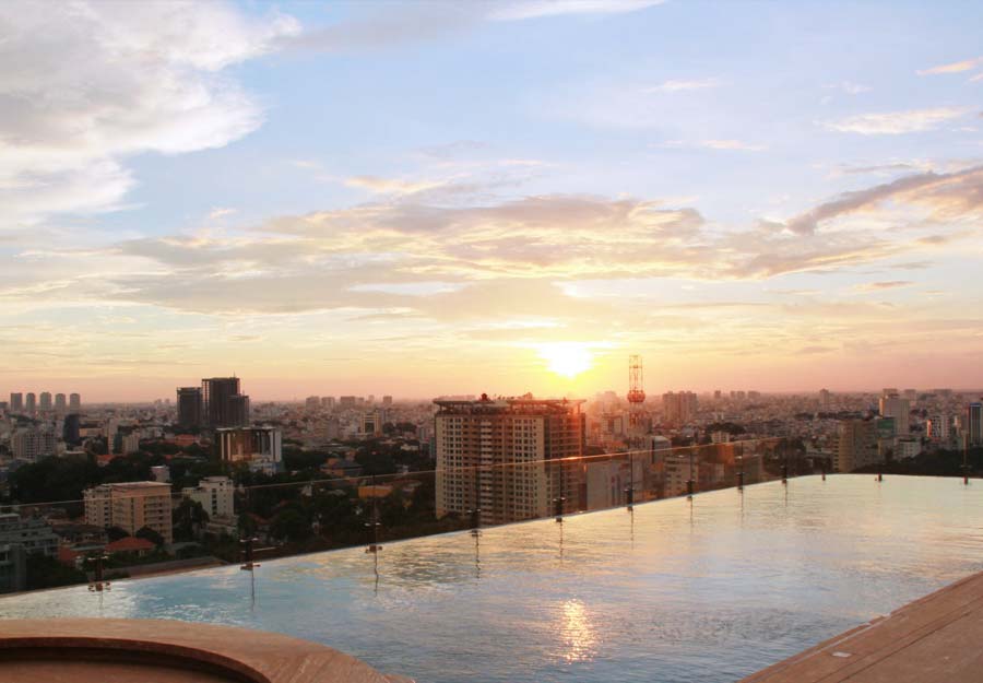 Rooftop pool in Ho Chi Minh, Hotel Des Arts Saigon
