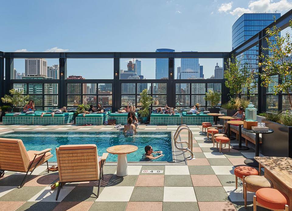 10 Best Rooftop Pools Chicago [2023 UPDATE]