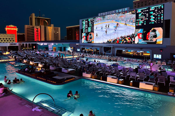 7 Best Rooftop Pools Las Vegas [2023 UPDATE]