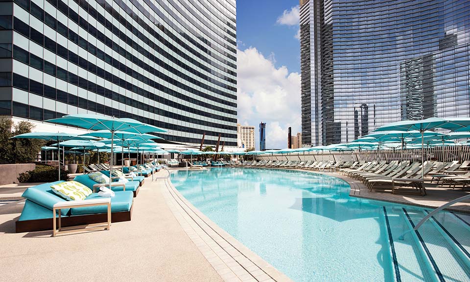 7 Best Rooftop Pools Las Vegas [2023 UPDATE]