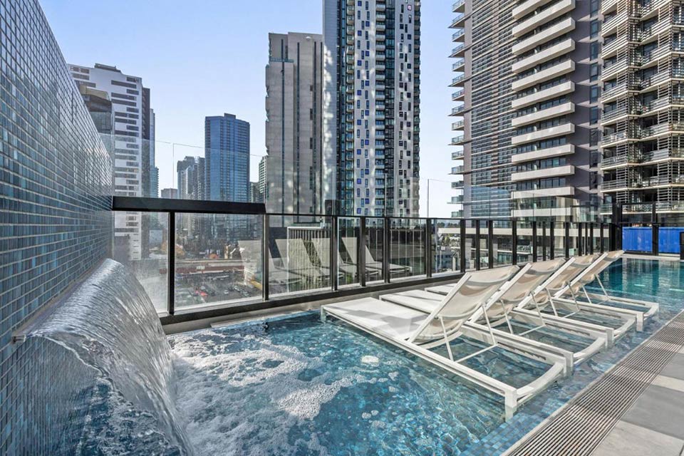 10 Best Rooftop Pools in Melbourne [2024 UPDATE]