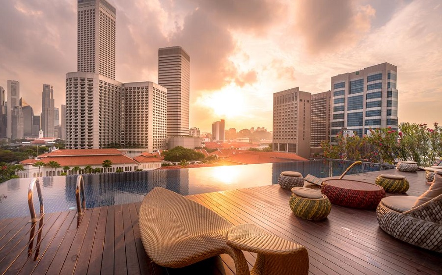 Rooftop pool Singapore - Naumi Hotel